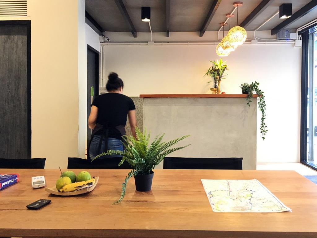 Monomer Hostel Bangkok Eksteriør billede